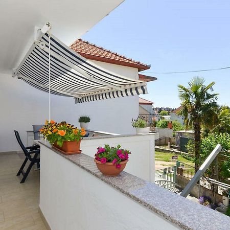 Apartment Vesna 扎达尔 外观 照片